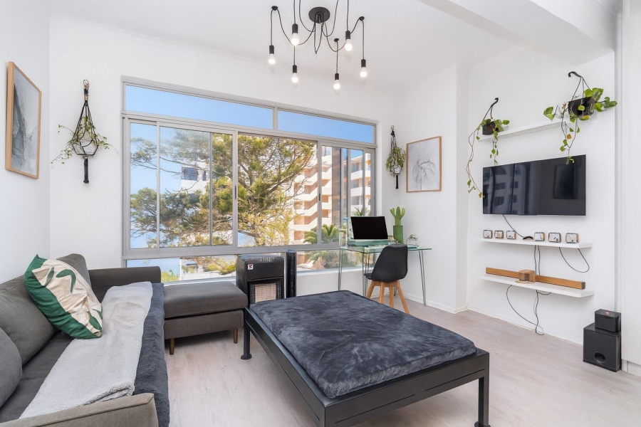 1 Bedroom Property for Sale in Sea Point Western Cape